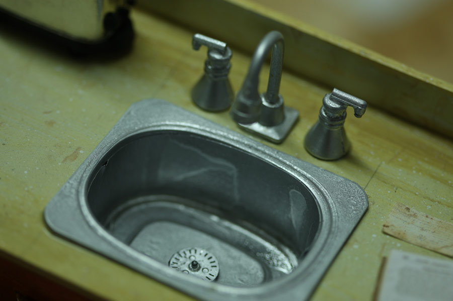 miniature kitchen sink
